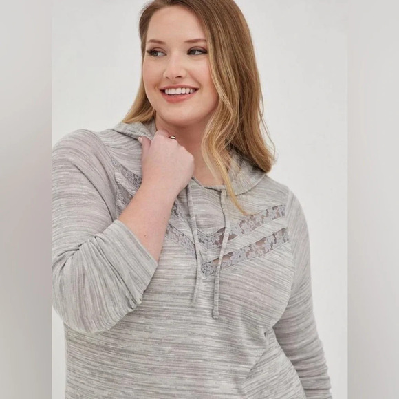 Torrid Light Grey Super Soft Plush Lace Inset Hoodie Plus Size 2X - Picture 5 of 6